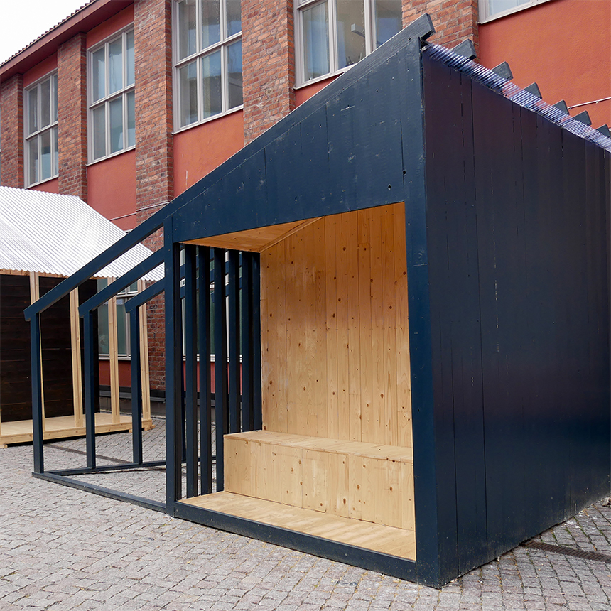 Hemlighus eller utedass byggt av studenter på arkitekturskolan KTH under ledning av Martin Öhman